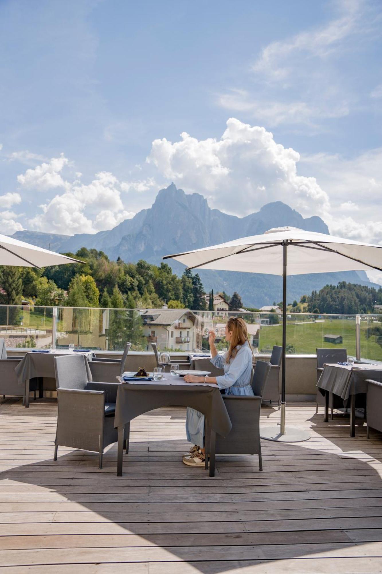Hotel Alpenflora Castelrotto Zewnętrze zdjęcie